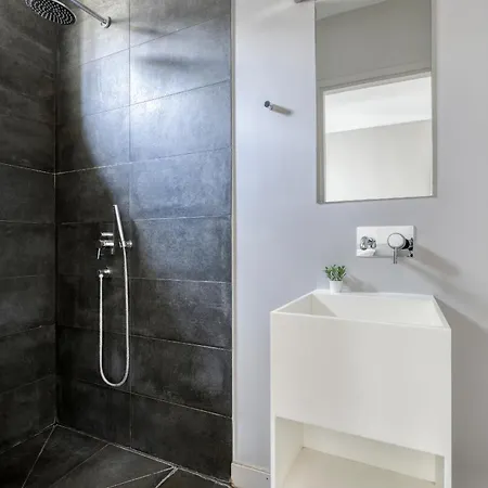 Wonderful & Large Flat In The 7th - Eiffel Tower * París