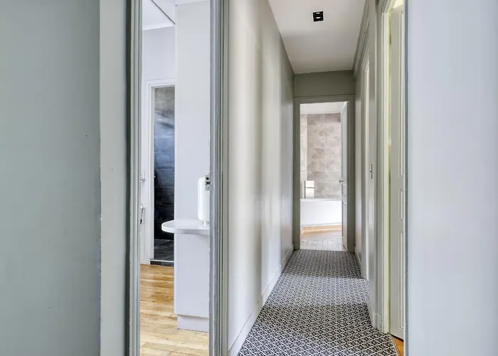Wonderful & Large Flat In The 7th - Eiffel Tower * Paris