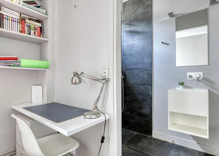 Wonderful & Large Flat In The 7th - Eiffel Tower