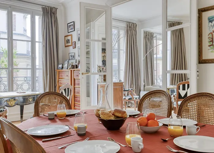 Wonderful & Large Flat In The 7th - Eiffel Tower Daire *