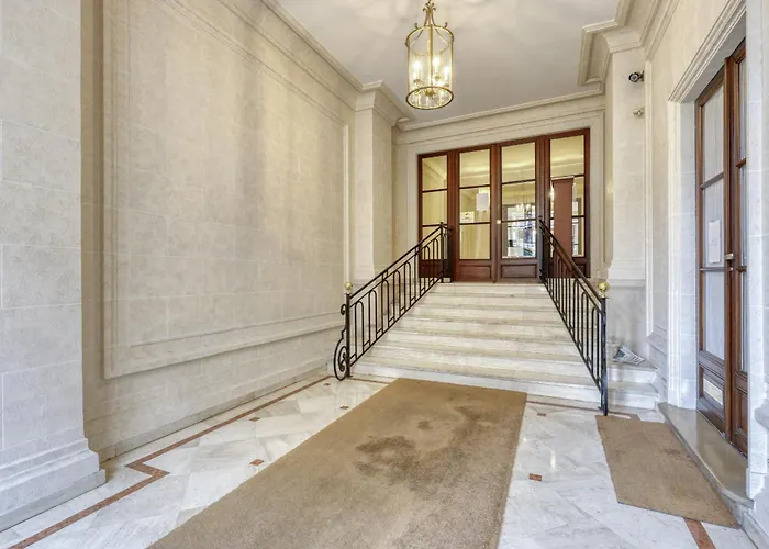 Wonderful & Large Flat In The 7th - Eiffel Tower Paris