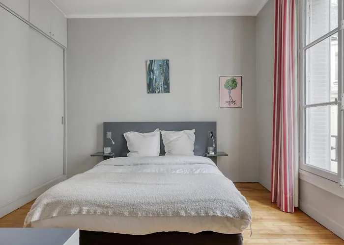 Wonderful & Large Flat In The 7th - Eiffel Tower Daire Paris