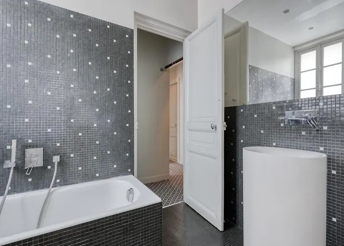 Daire Wonderful & Large Flat In The 7th - Eiffel Tower Paris
