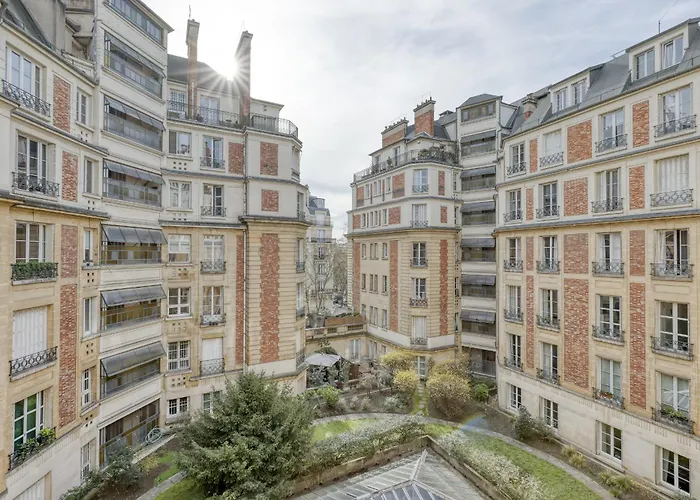 Appartement Wonderful & Large Flat In The 7th - Eiffel Tower Parijs