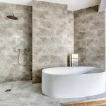 Wonderful & Large Flat In The 7th - Eiffel Tower *